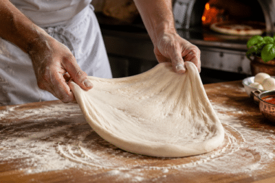 طريقة عمل بيتزا نابولي الإيطالية